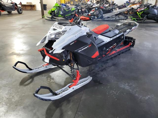 Изображение 2 2021 SKI DOO SUMMIT X 8 2021 с VIN 2BPSTJMB3MV000367