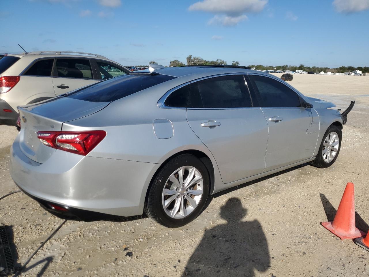 Изображение 3 2021 CHEVROLET MALIBU LT 2021 с VIN 1G1ZD5ST3MF070877