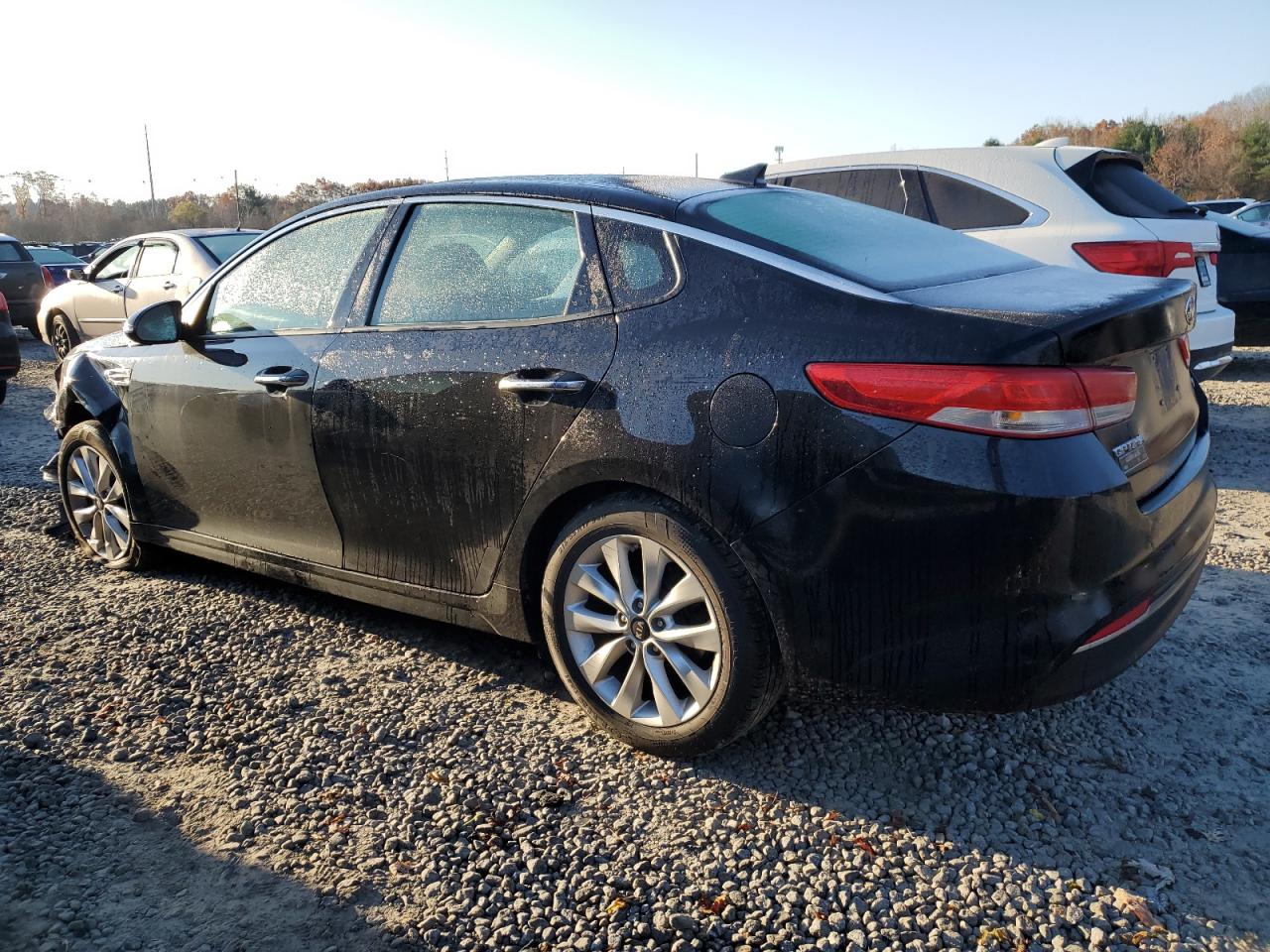 Image 2 of 2017 KIA OPTIMA EX 2017 with VIN 5XXGU4L3XHG168027