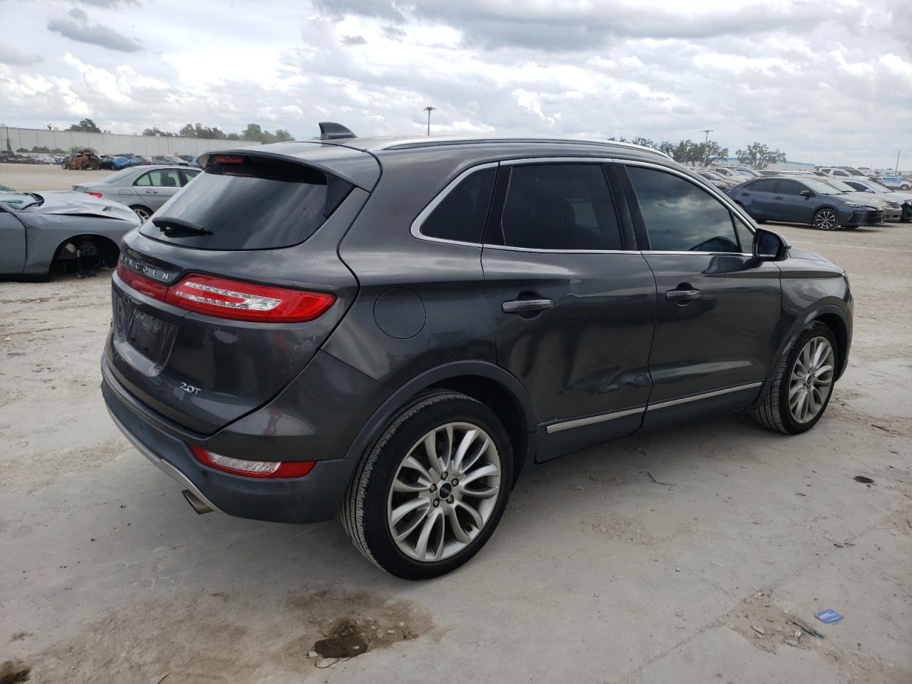 Image 3 of Lincoln Mkc Reserve 2018 with VIN 5LMCJ3C91JUL32358