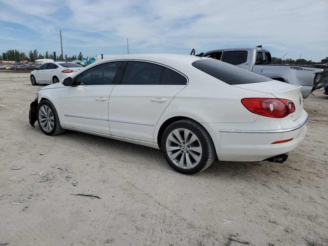 Image 2 of 2010 VOLKSWAGEN CC SPORT 2010 with VIN WVWMN7AN0AE542435