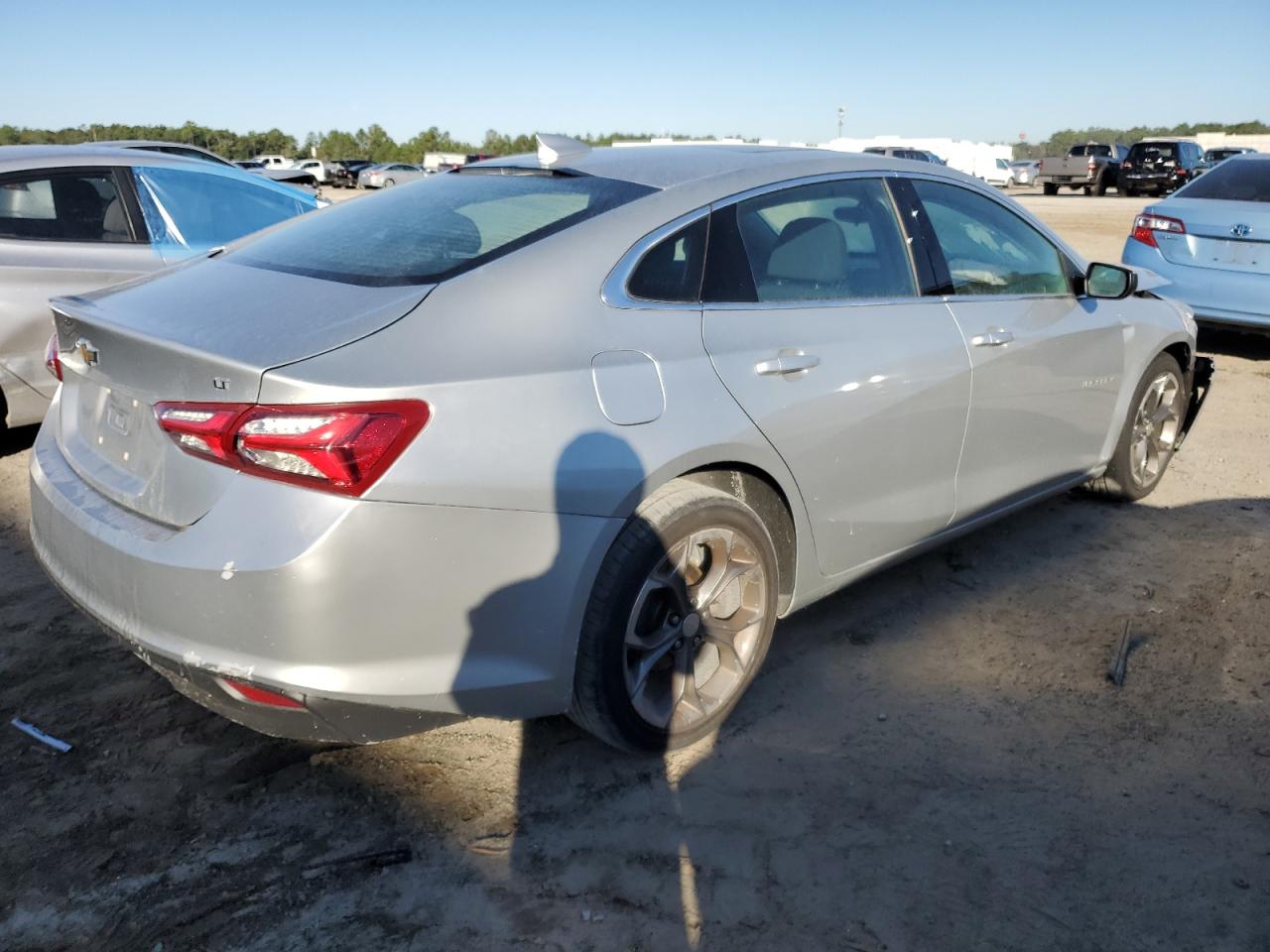 Изображение 3 2021 CHEVROLET MALIBU LT 2021 с VIN 1G1ZD5ST6MF055547
