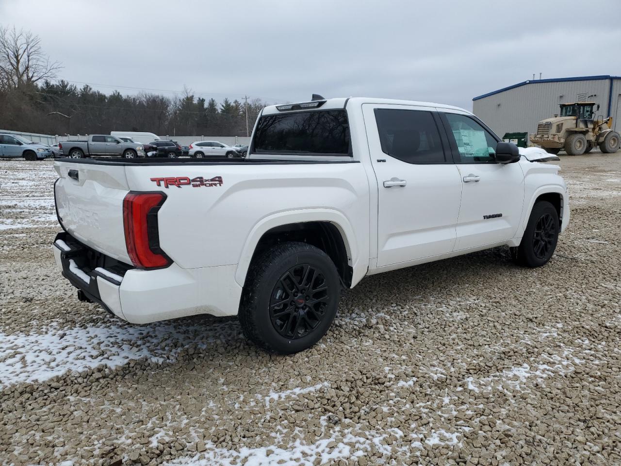 Изображение 3 Toyota Tundra Crewmax Sr 2022 с VIN 5TFLA5DB5NX006720