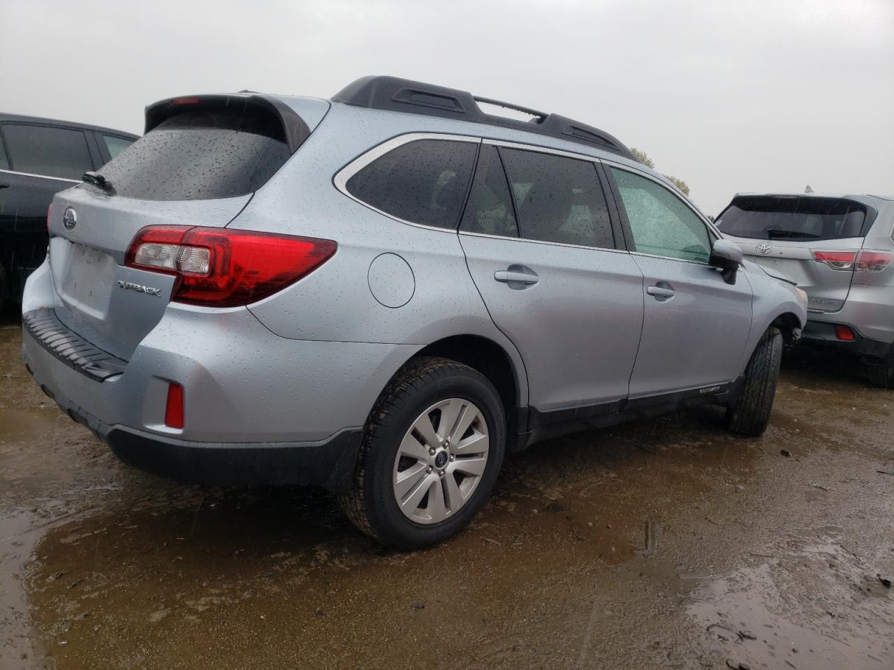 Obraz 3 z 2015 SUBARU OUTBACK 2.5I PREMIUM 2015 z VIN 4S4BSBHC2F3360029