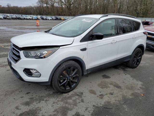Image 1 of 2017 FORD ESCAPE SE 2017 with VIN 1FMCU9G98HUE11589
