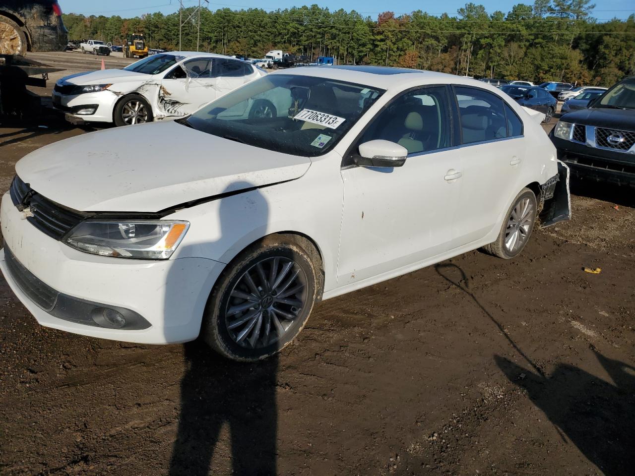 Image 1 of 2013 VOLKSWAGEN JETTA SEL 2013 with VIN 3VWLX7AJ7DM432044
