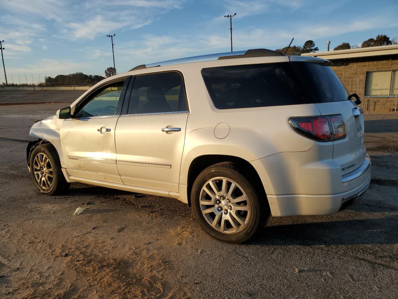 Obraz 2 z 2015 GMC ACADIA DENALI 2015 z VIN 1GKKVTKD9FJ252896