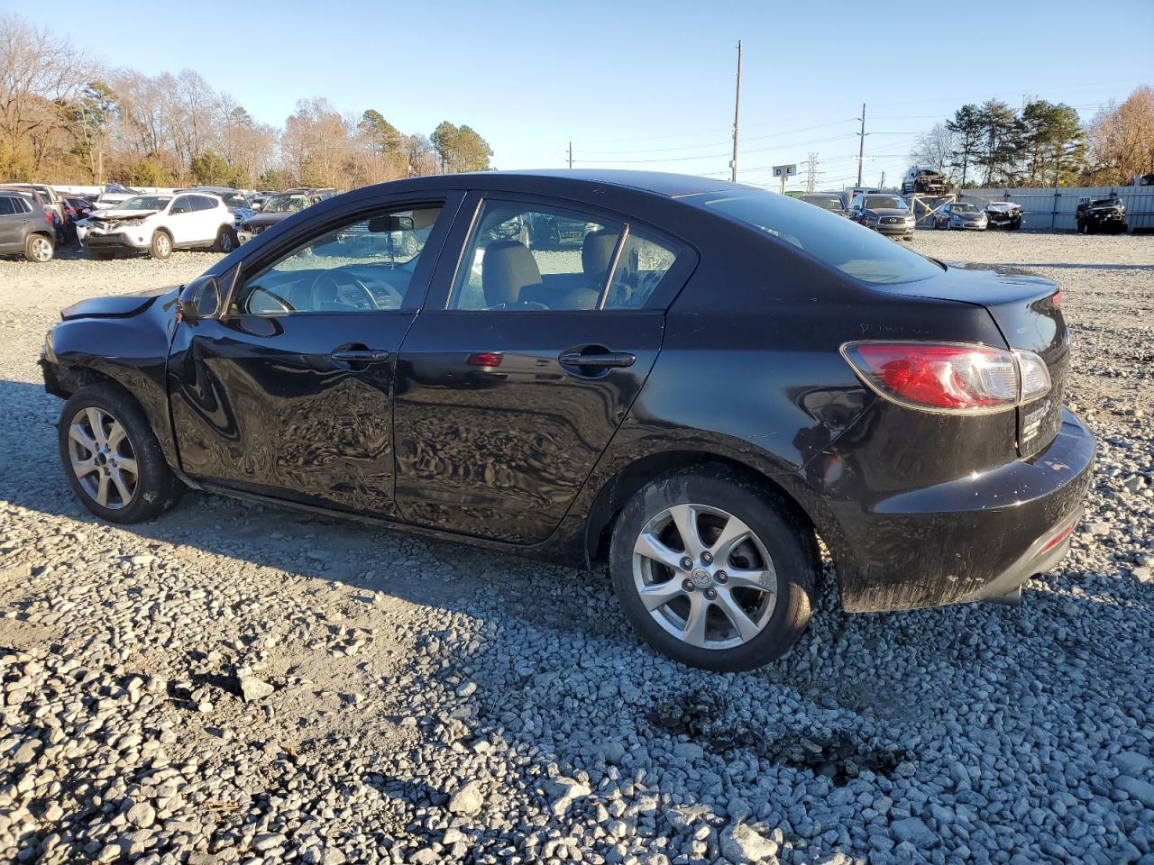 Obraz 2 z 2011 MAZDA 3 I 2011 z VIN JM1BL1VG4B1363636