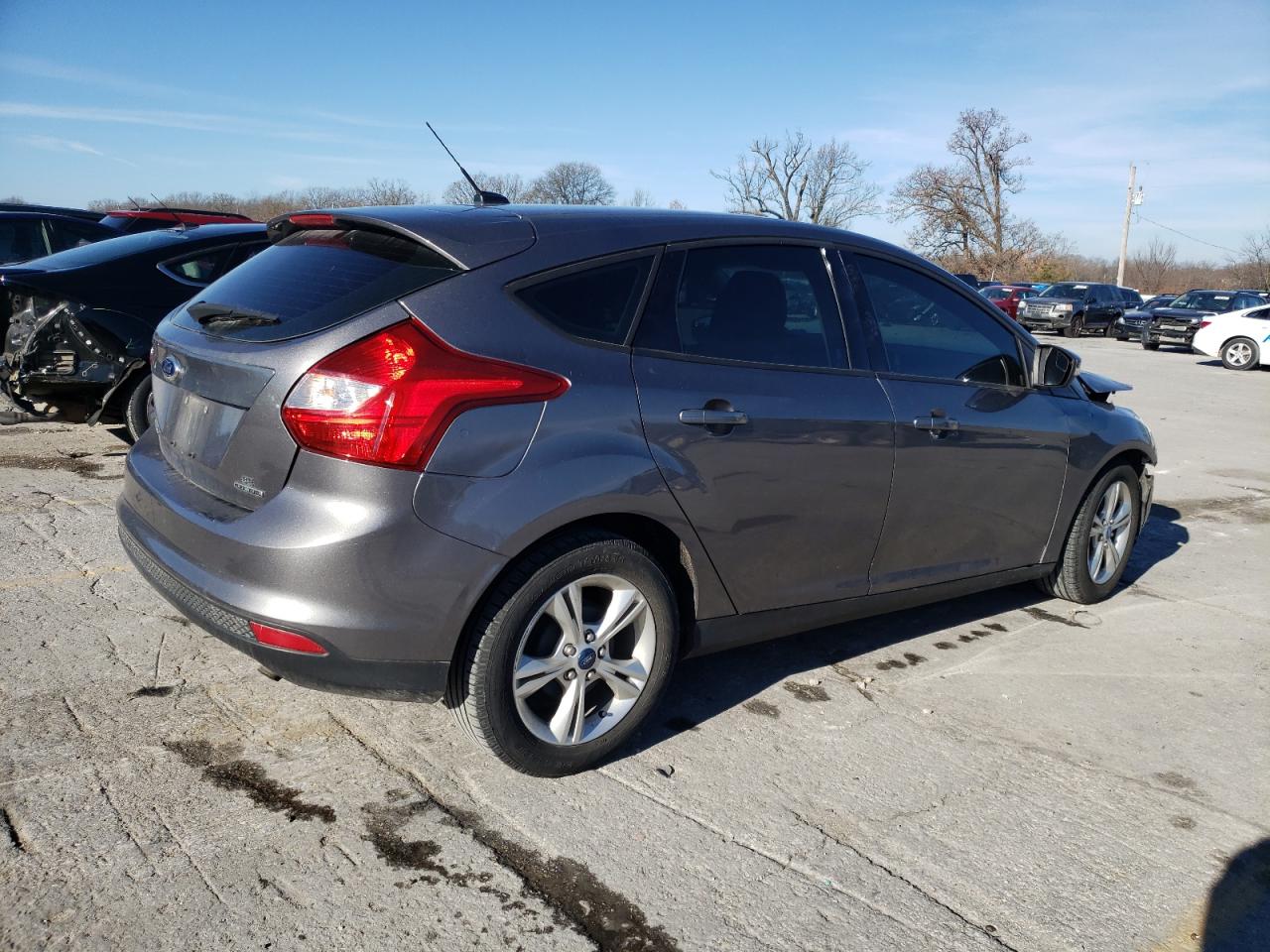 Image 3 of 2013 FORD FOCUS SE 2013 with VIN 1FADP3K23DL170148
