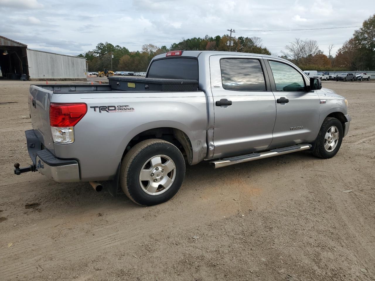 Image 3 of 2010 TOYOTA TUNDRA CREWMAX SR5 2010 with VIN 5TFEY5F1XAX085787