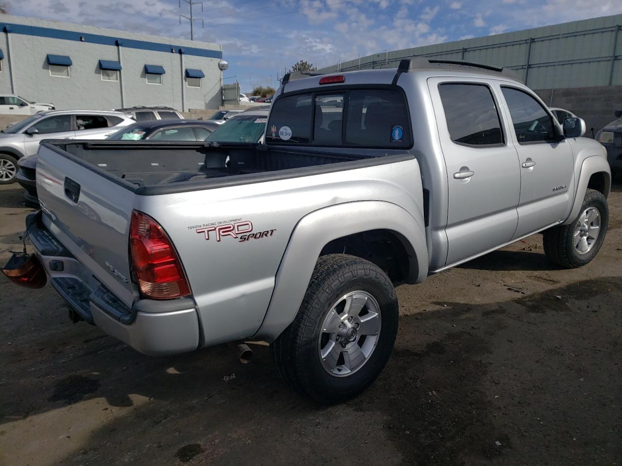 Image 3 of 2005 TOYOTA TACOMA DOUBLE CAB 2005 with VIN 5TELU42NX5Z042748