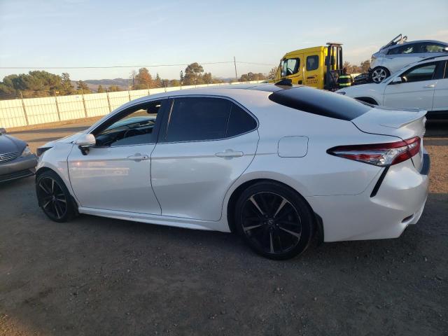 Obraz 2 z 2018 TOYOTA CAMRY XSE 2018 z VIN 4T1B61HK4JU101969