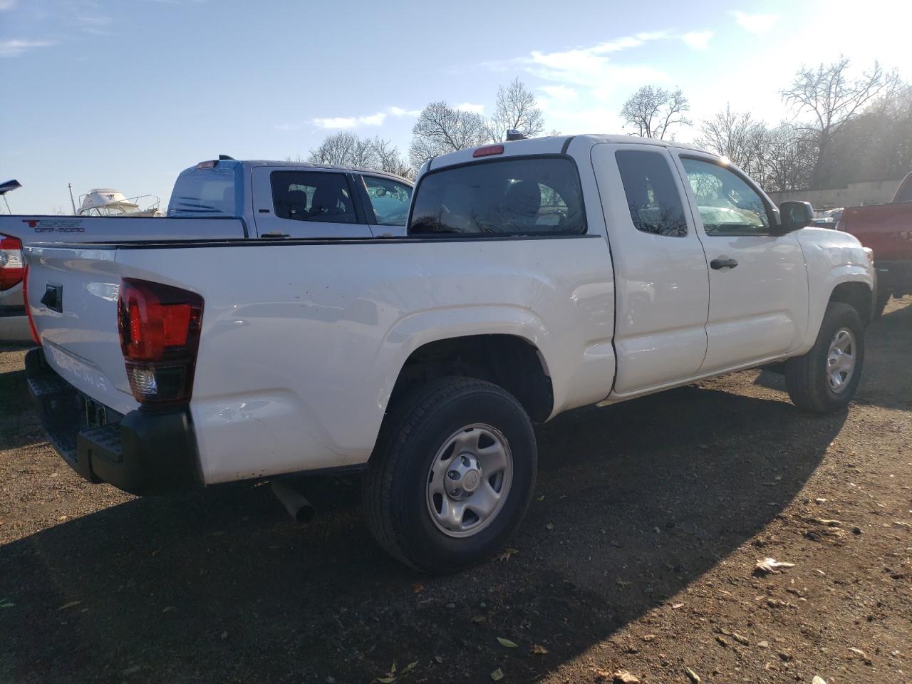 Image 3 of 2022 TOYOTA TACOMA ACCESS CAB 2022 with VIN 3TYRX5GN4NT049583