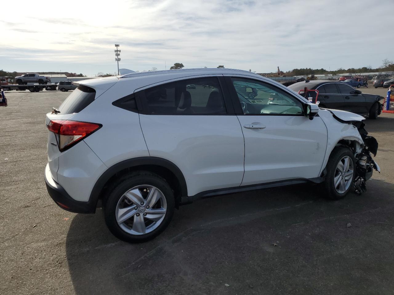 Image 3 of 2019 HONDA HR-V EXL 2019 with VIN 3CZRU6H7XKM721873