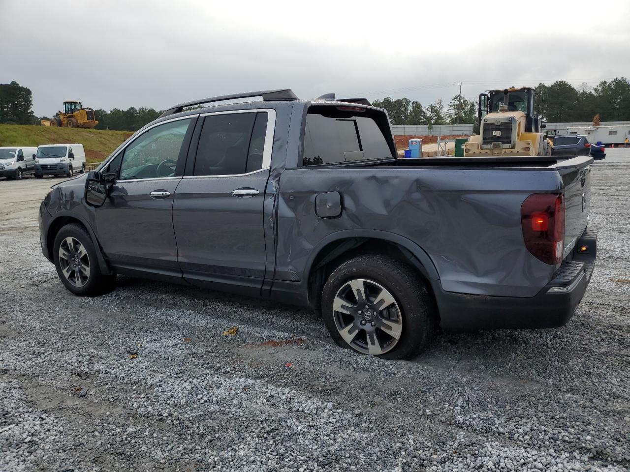 Image 2 of Honda Ridgeline Rtl 2018 with VIN 5FPYK3F73JB005562