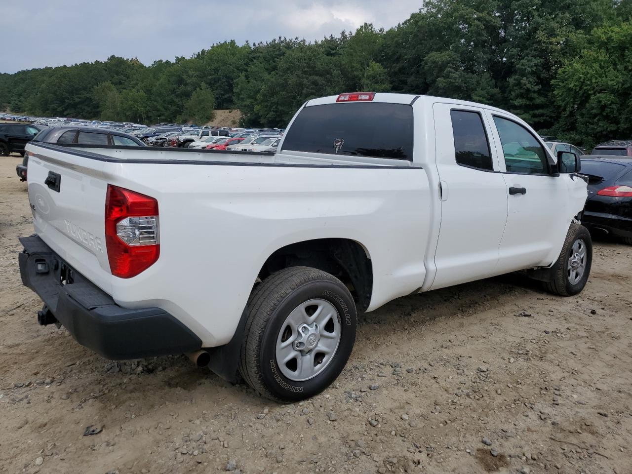Obraz 3 z Toyota Tundra Double Cab Sr/Sr5 2019 z VIN 5TFUM5F16KX080868