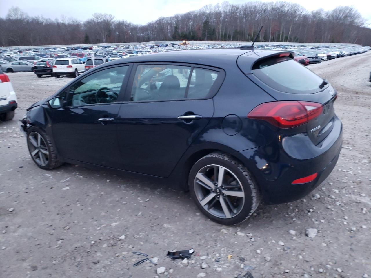 Изображение 2 2017 KIA FORTE EX 2017 с VIN KNAFX5A85H5717609