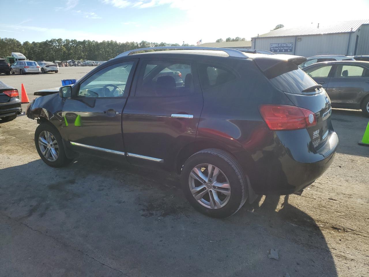 Image 2 of 2015 NISSAN ROGUE SELECT S 2015 with VIN JN8AS5MT1FW668531