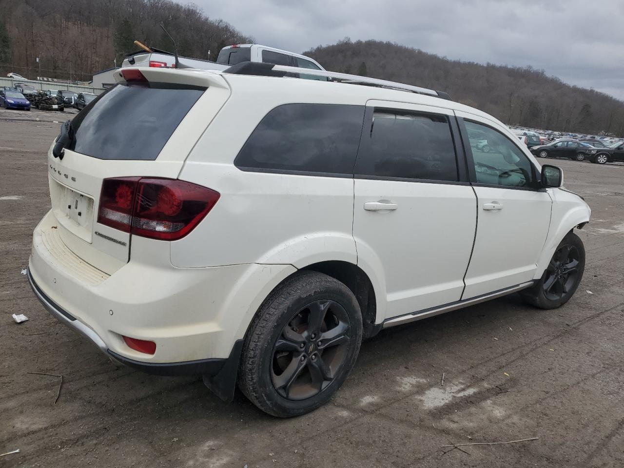 Image 3 of 2019 DODGE JOURNEY CROSSROAD 2019 with VIN 3C4PDDGG9KT720996