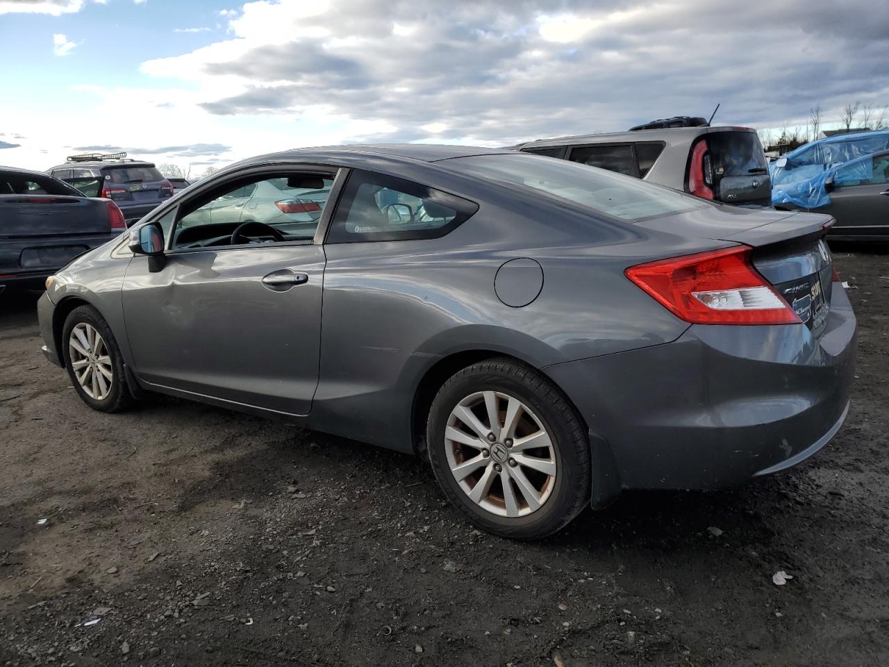 Image 2 of 2012 HONDA CIVIC EX 2012 with VIN 2HGFG3B81CH530747