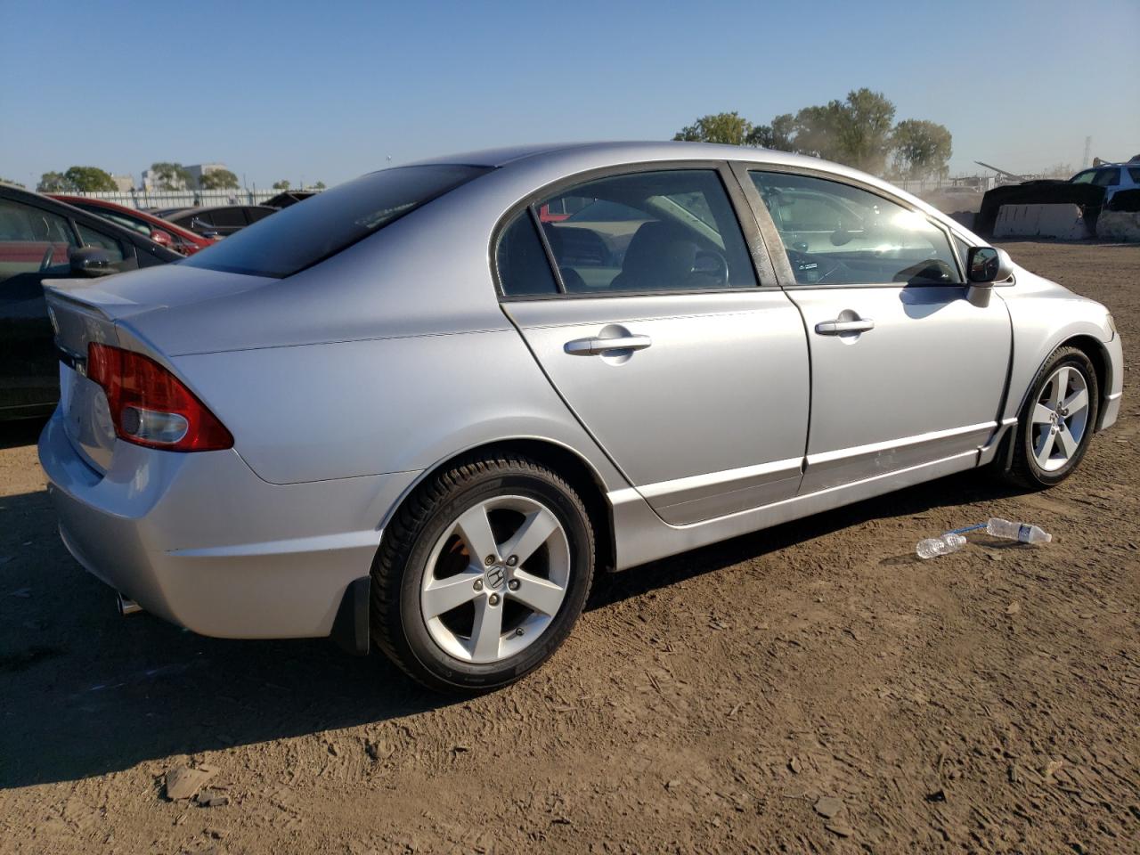 Изображение 3 2010 HONDA CIVIC LX-S 2010 с VIN 19XFA1F64AE005574