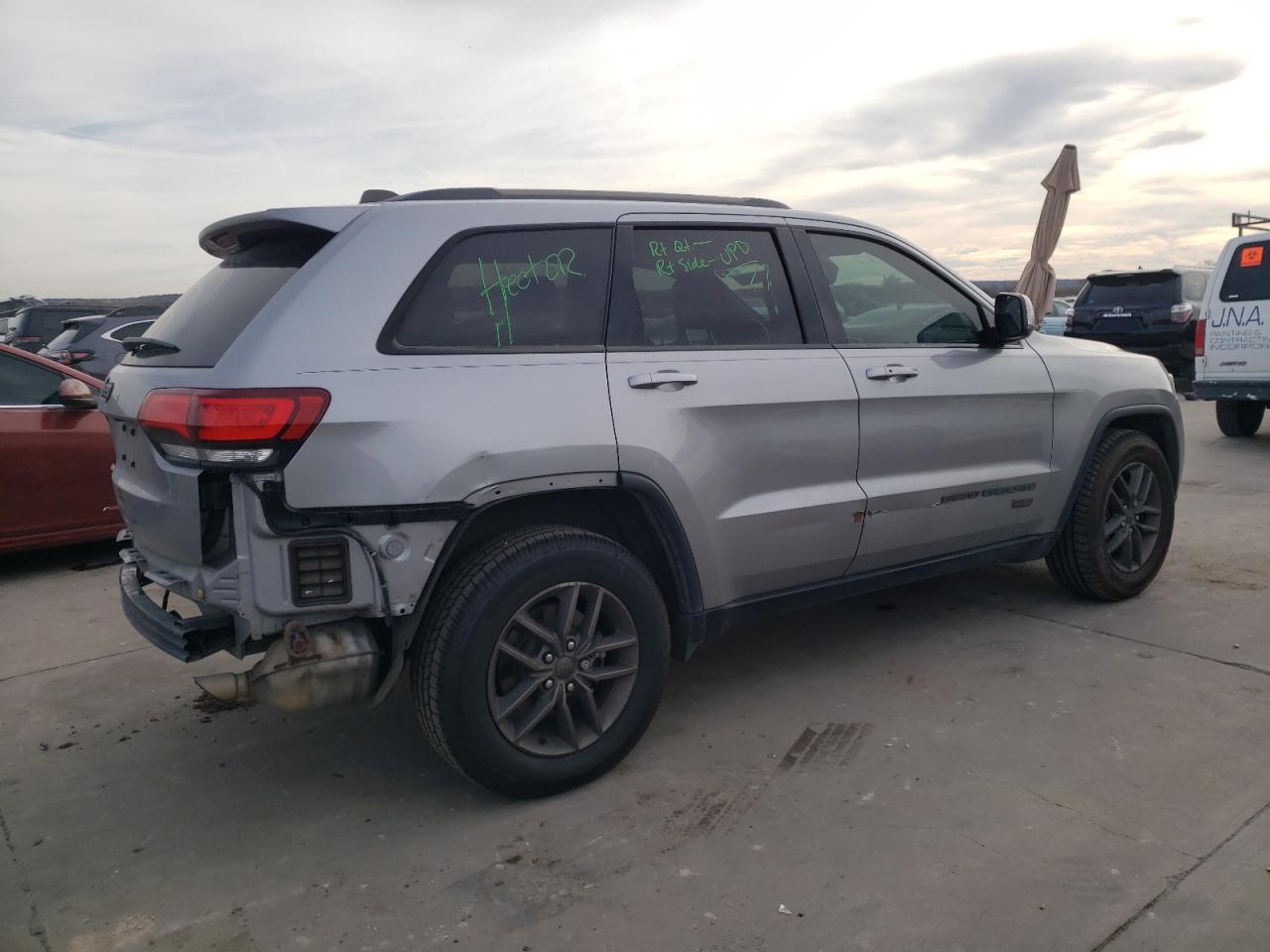 Image 3 of 2016 JEEP GRAND CHEROKEE LAREDO 2016 with VIN 1C4RJFAGXGC426614
