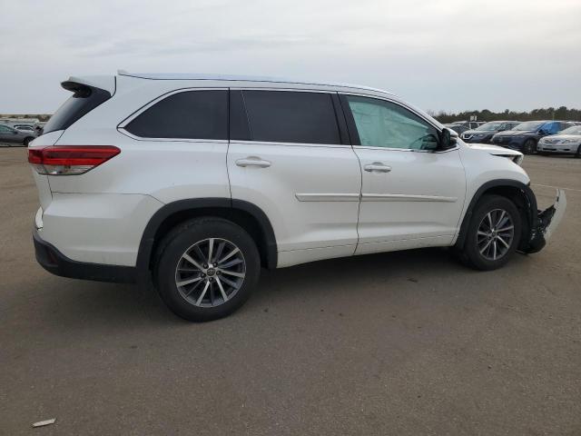 Изображение 3 2018 TOYOTA HIGHLANDER SE 2018 с VIN 5TDJZRFH1JS862959