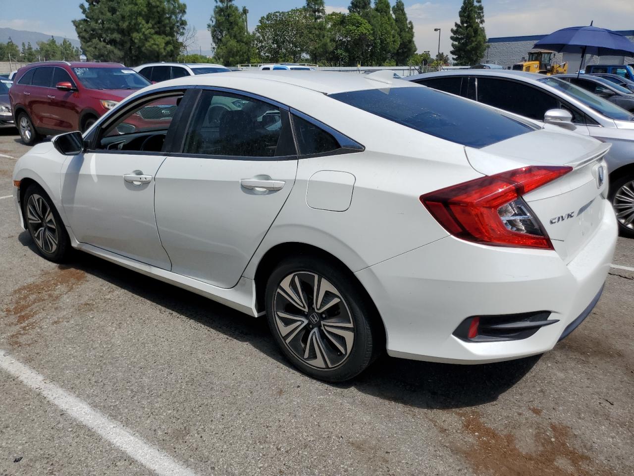 Image 2 of 2018 HONDA CIVIC EXL 2018 with VIN JHMFC1F75JX016455
