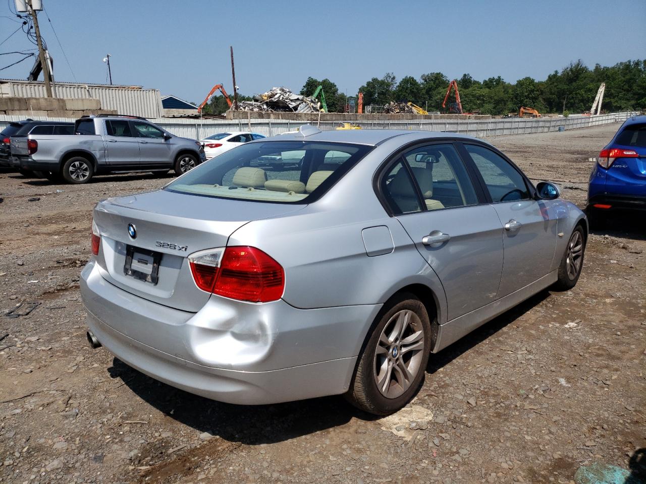 Image 3 of Bmw 328 Xi Sulev 2008 with VIN WBAVC73598KX90957