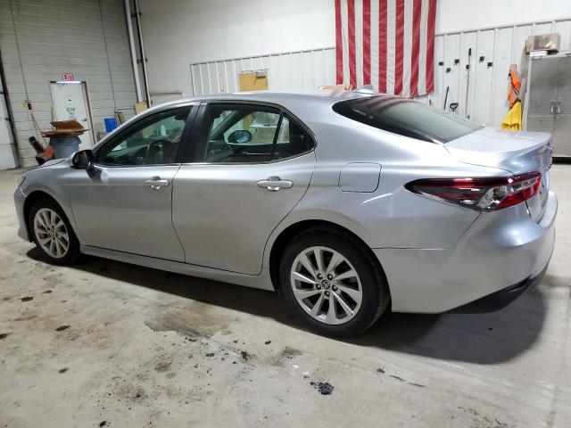 Image 2 of 2022 TOYOTA CAMRY LE 2022 with VIN 4T1C11AK4NU630647