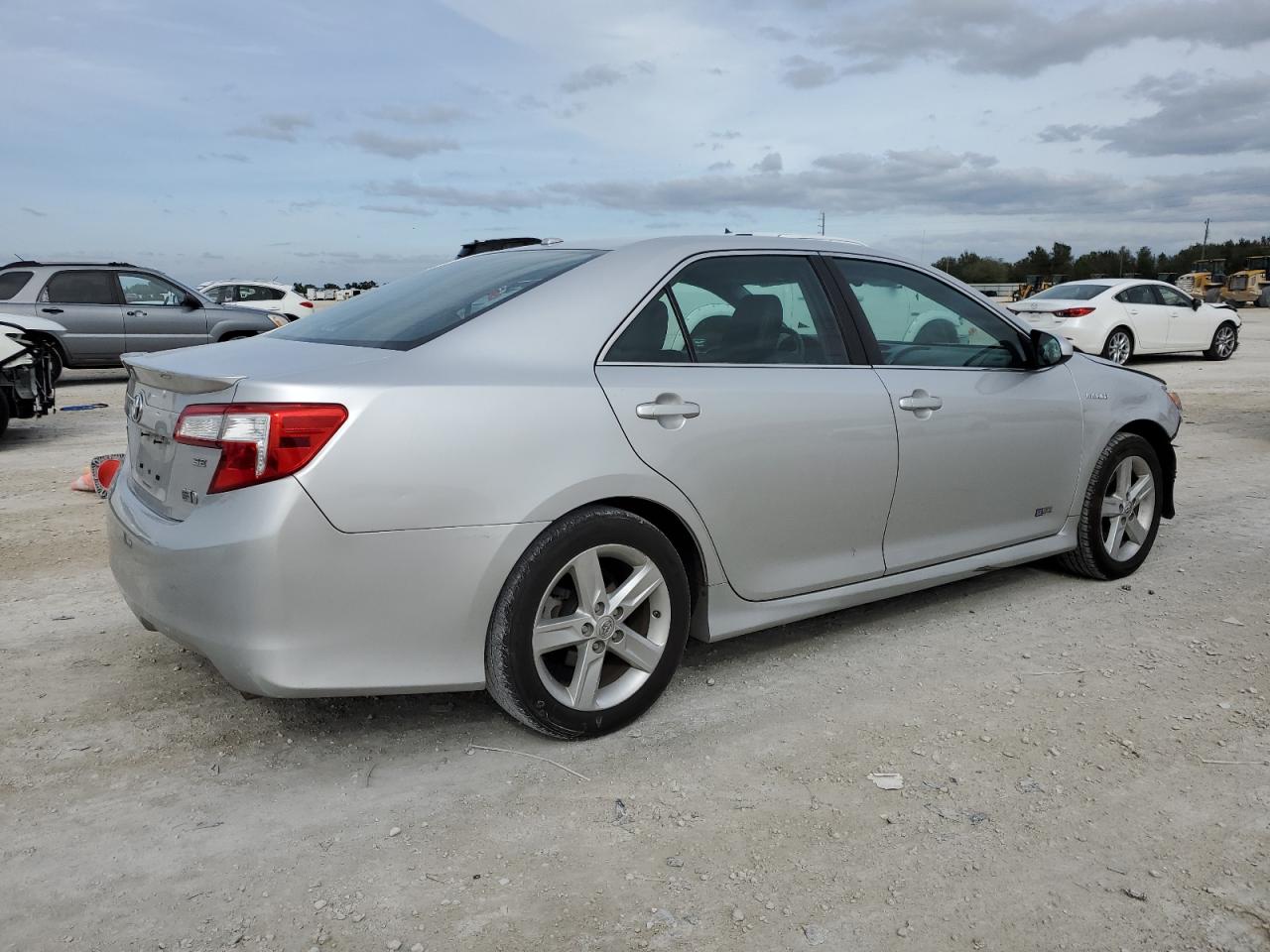 Image 3 of 2014 TOYOTA CAMRY HYBRID 2014 with VIN 4T1BD1FK9EU123397