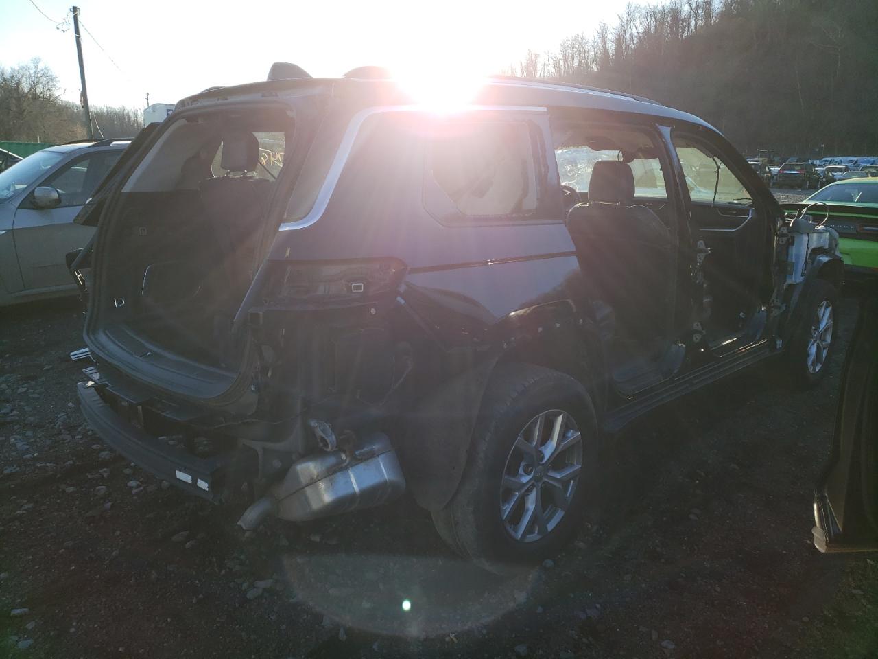 Image 3 of 2021 JEEP GRAND CHEROKEE L LIMITED 2021 with VIN 1C4RJKBG7M8158255