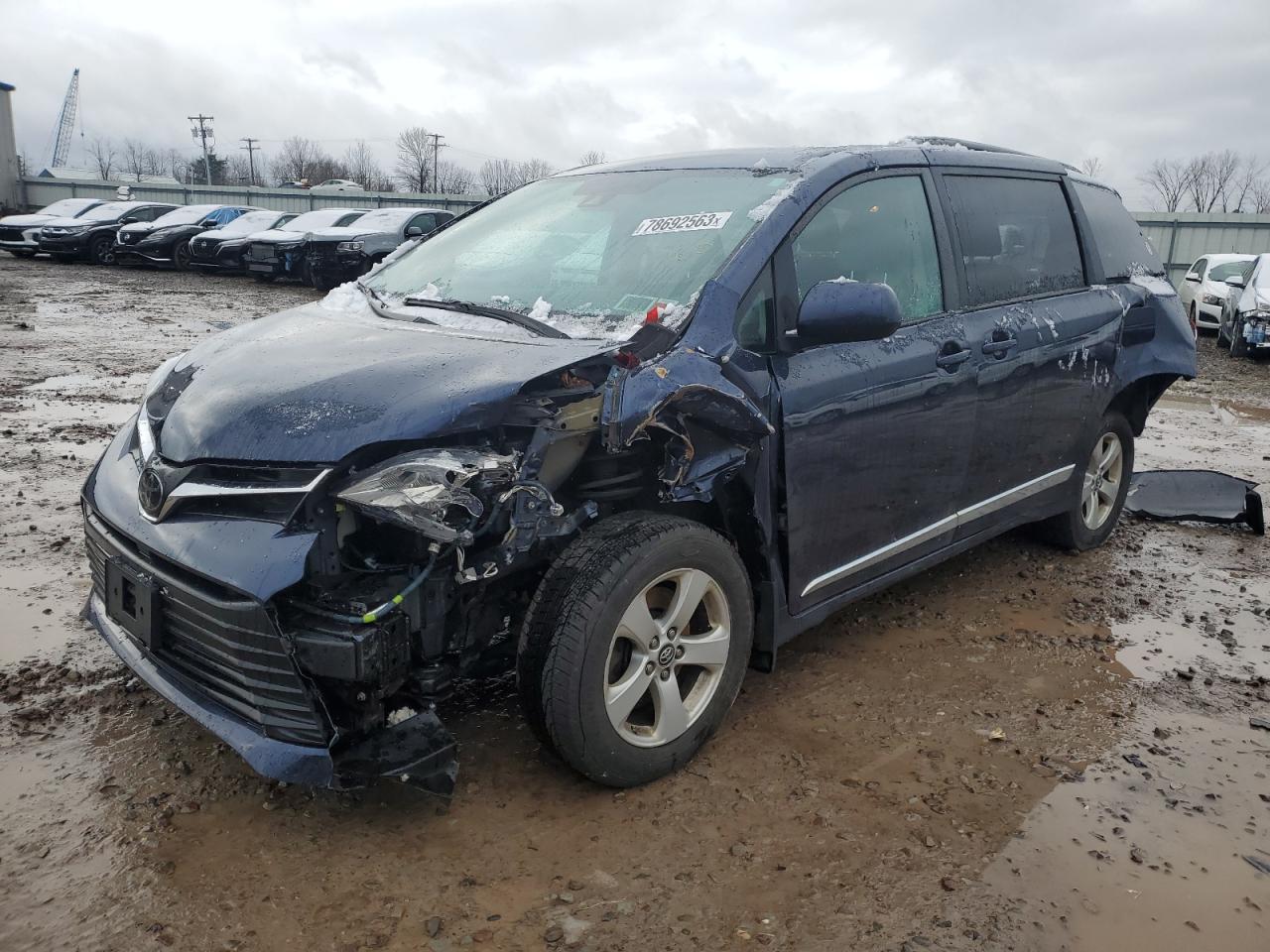 2020 TOYOTA SIENNA LE 2020 image