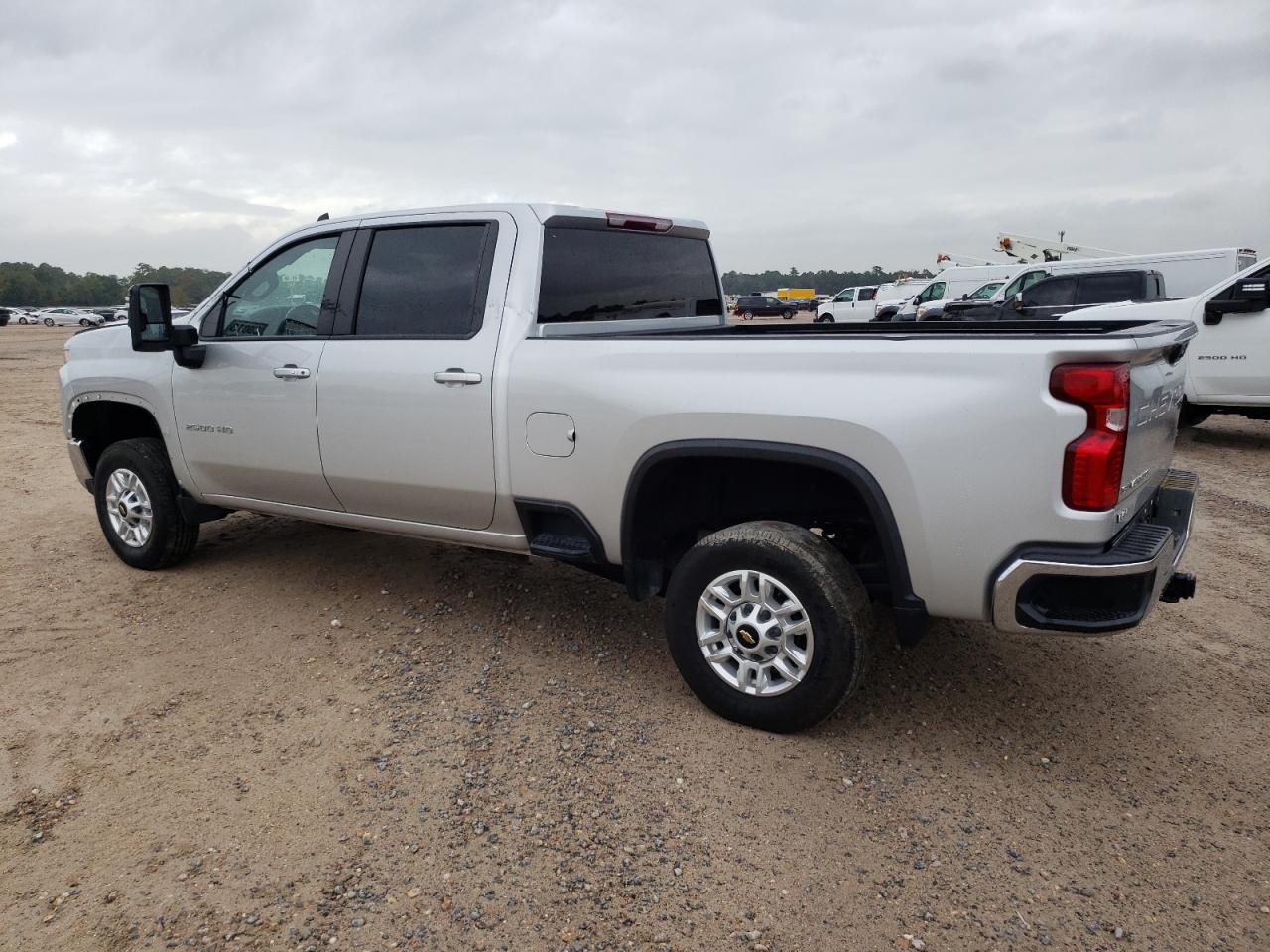 Image 2 of 2022 CHEVROLET SILVERADO C2500 HEAVY DUTY LT 2022 with VIN 2GC4WNE70N1225730