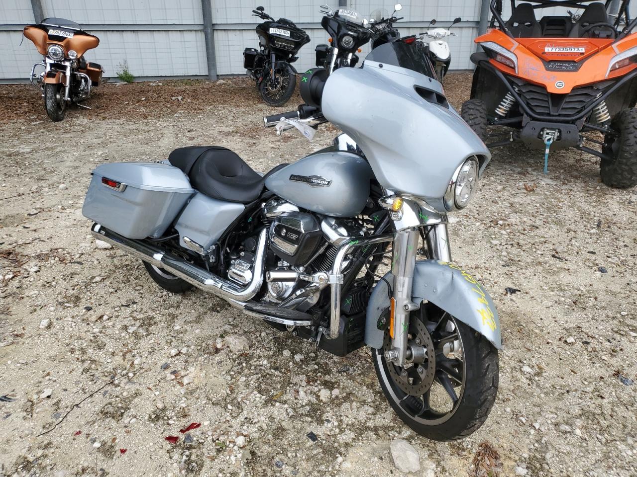 Obraz 1 z 2023 HARLEY-DAVIDSON FLHX  2023 z VIN 1HD1KBC18PB631574