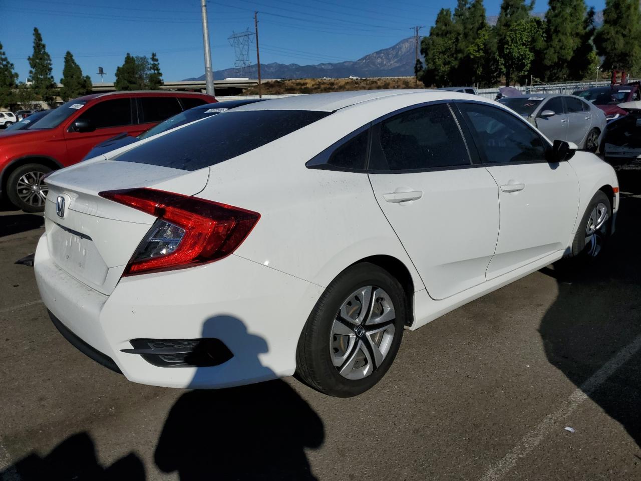 Изображение 3 2018 HONDA CIVIC LX 2018 с VIN 2HGFC2E55JH593404
