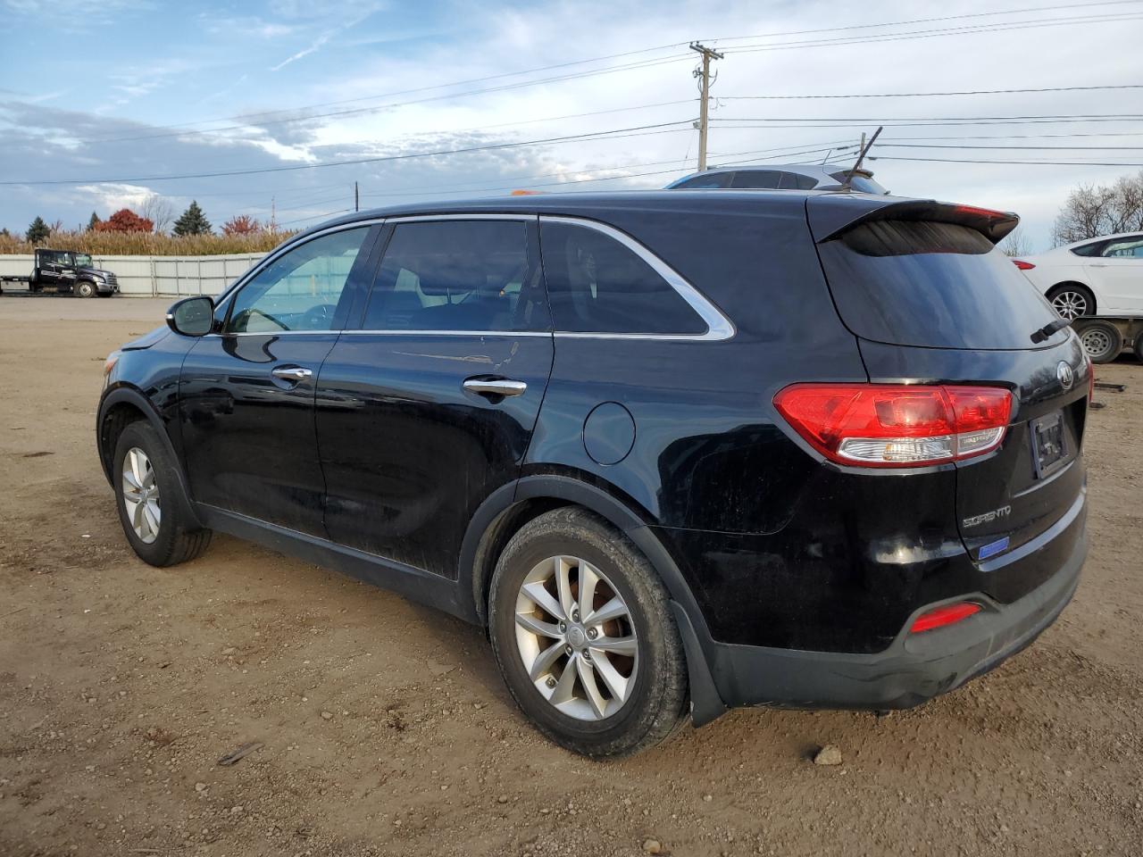 Obraz 2 z 2017 KIA SORENTO LX 2017 z VIN 5XYPG4A31HG218528