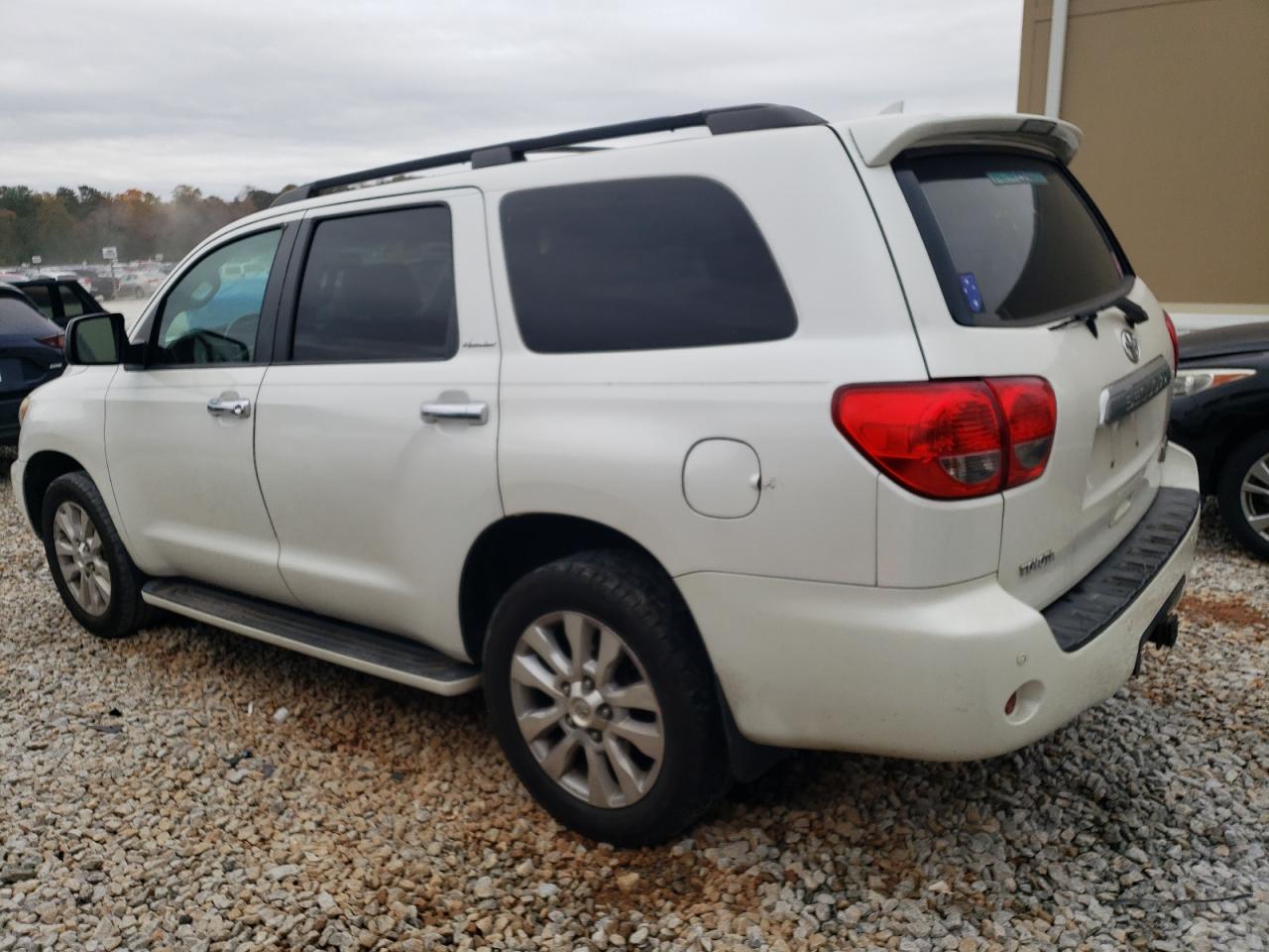 Image 2 of 2010 TOYOTA SEQUOIA PLATINUM 2010 with VIN 5TDYY5G1XAS028832