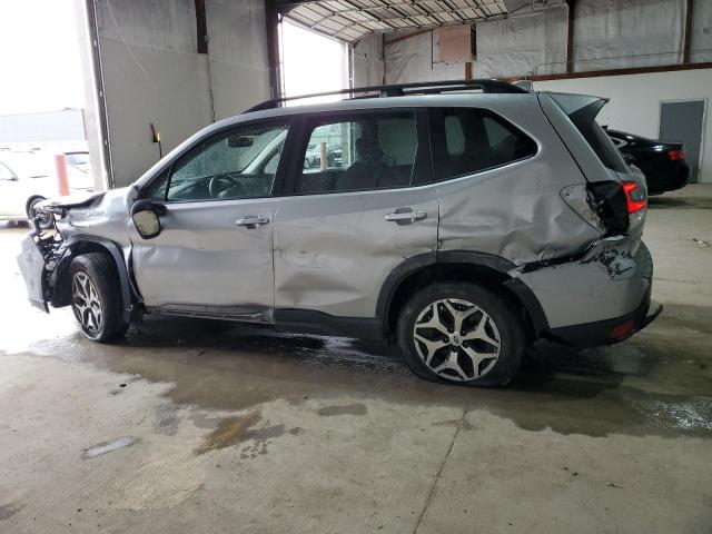 Image 2 of 2020 SUBARU FORESTER PREMIUM 2020 with VIN JF2SKAJCXLH589471