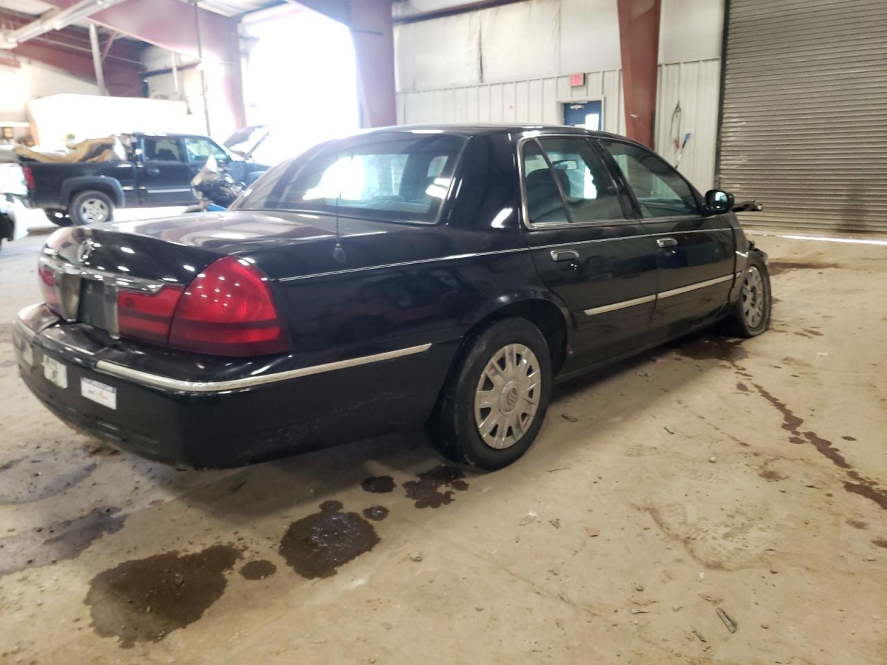 Image 3 of 2005 MERCURY GRAND MARQUIS GS 2005 with VIN 2MEFM74W55X625913