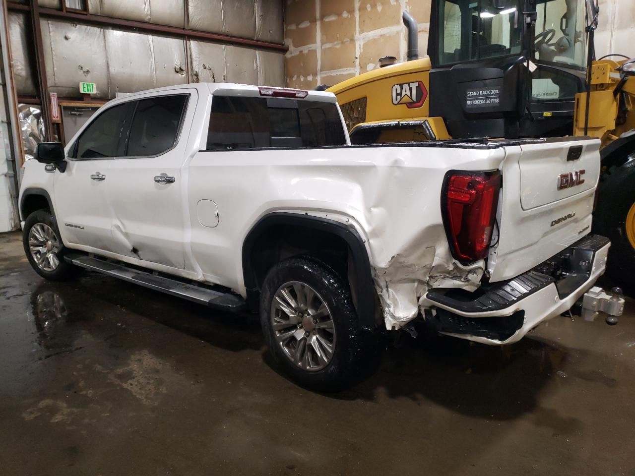 Image 2 of 2021 GMC SIERRA K1500 DENALI 2021 with VIN 3GTU9FET9MG299678