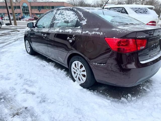 Image 2 of 2010 KIA FORTE EX 2010 with VIN KNAFU4A29A5231258