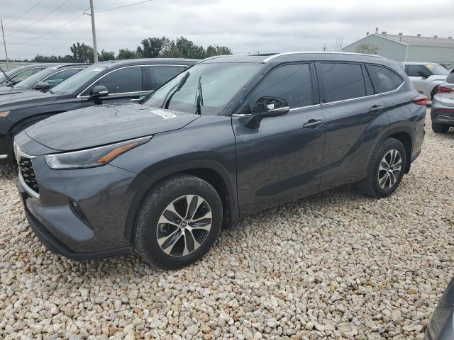 Obraz 1 z 2021 TOYOTA HIGHLANDER XLE 2021 z VIN 5TDGZRAH6MS035741