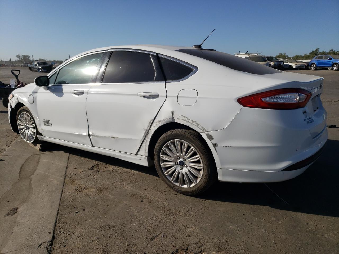 Image 2 of 2015 FORD FUSION SE PHEV 2015 with VIN 3FA6P0PUXFR242923