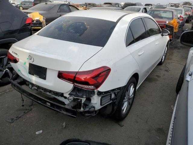 Image 3 of 2019 MERCEDES-BENZ A 220 2019 with VIN WDD3G4EB0KW026369