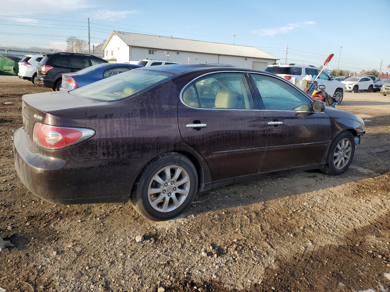 Image 3 of 2002 LEXUS ES 300 2002 with VIN JTHBF30G220071059
