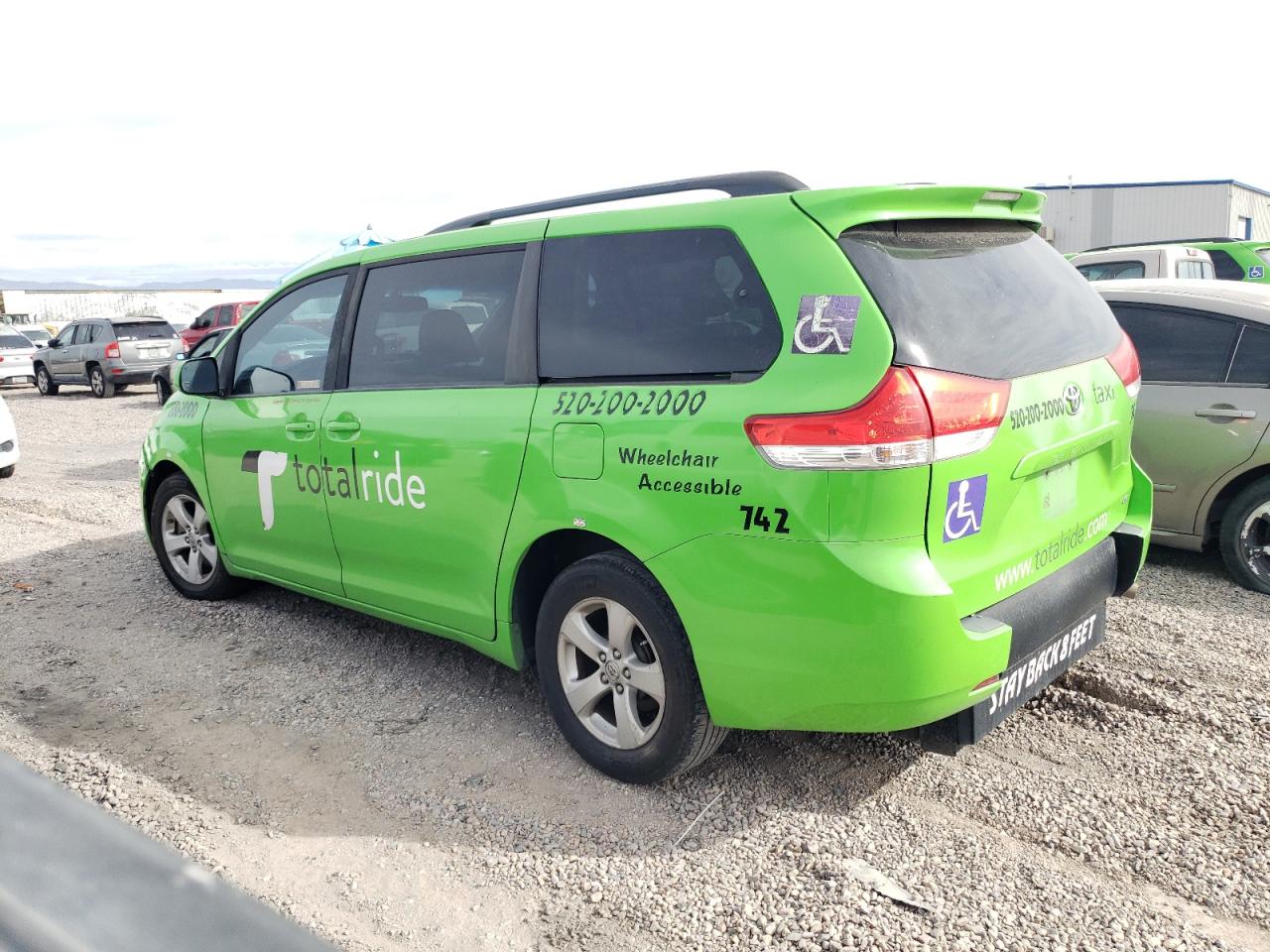 Obraz 2 z 2013 TOYOTA SIENNA LE 2013 z VIN 5TDKK3DC7DS335106