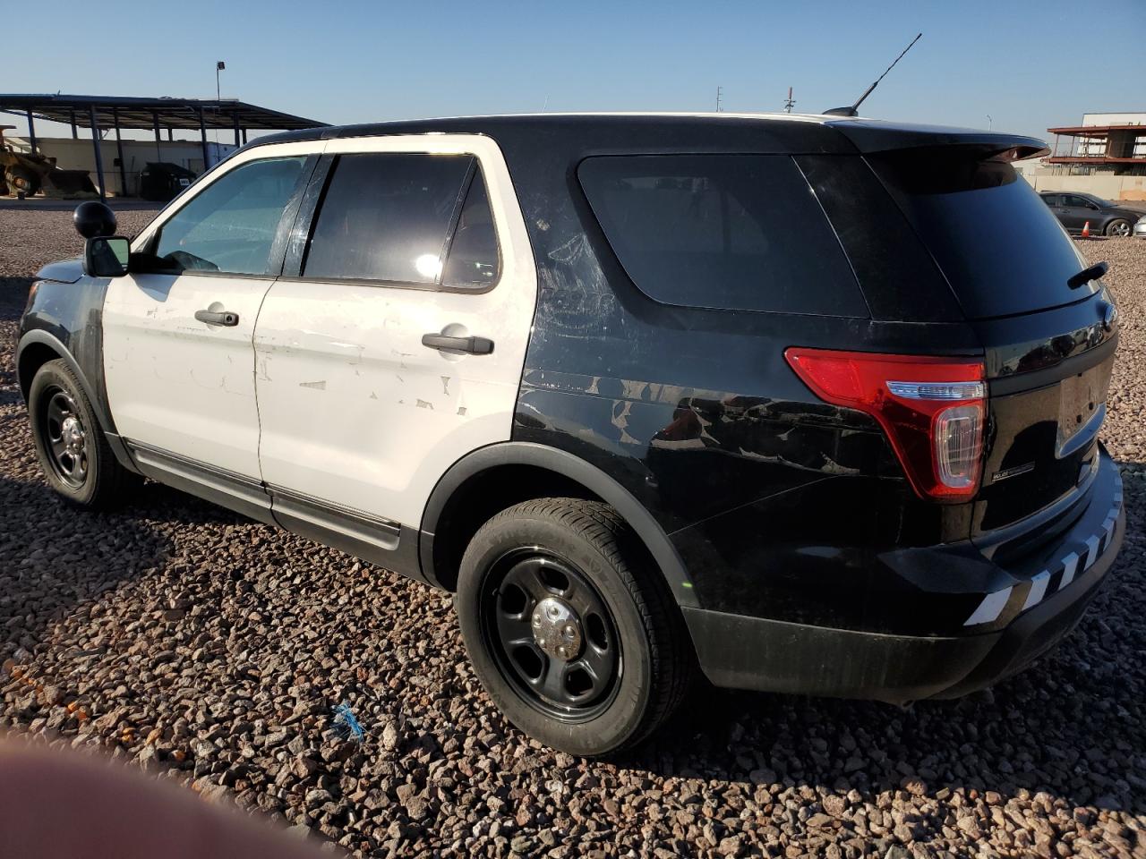 Изображение 2 2015 FORD EXPLORER POLICE INTERCEPTOR 2015 с VIN 1FM5K8AR4FGB91591