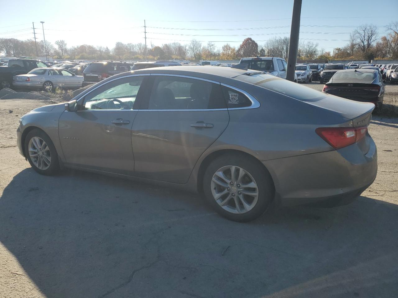 Изображение 2 2017 CHEVROLET MALIBU LT 2017 с VIN 1G1ZE5ST5HF238778
