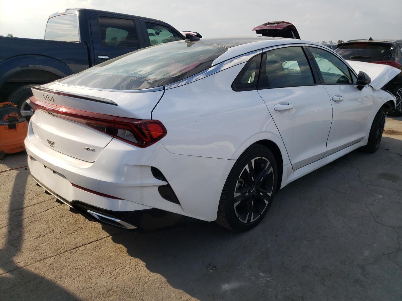 Изображение 3 Kia K5 Gt Line 2023 с VIN 5XXG64J29PG190328